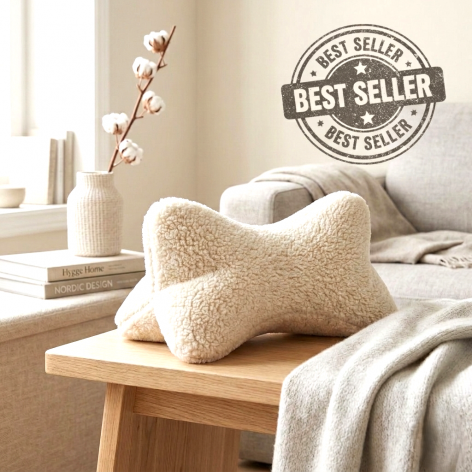 Coussin cale nuque en fausse fourrure écrue