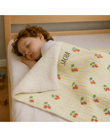 couverture enfant maternelle, couverture sieste personnalisée - fraises