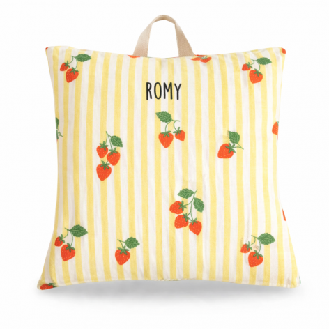 coussin sieste maternelle personnalisé fraises