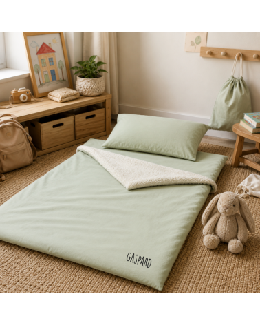 Couverture maternelle personnalisée vert tilleul