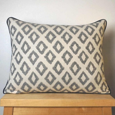 coussin design jacquard géométrique