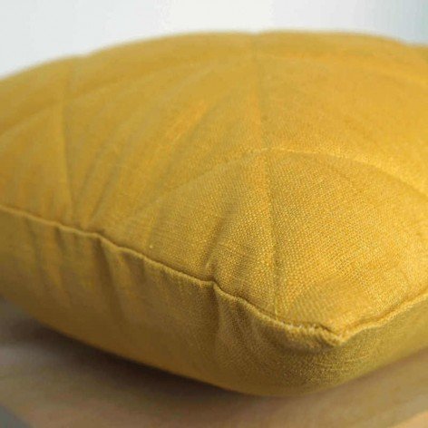coussin-matelassé-diagonal