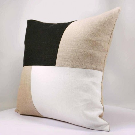 coussin noir et blanc design graphique