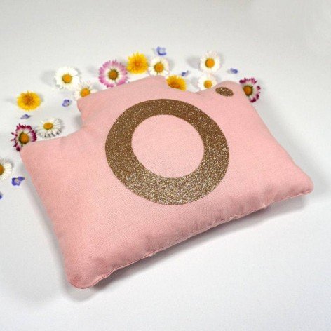 Coussin enfant, décoration chambre fille, appareil photo rose