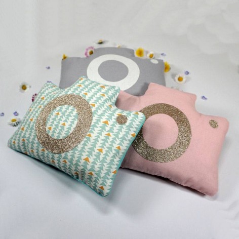 Coussin chambre fille, appareil photo rose