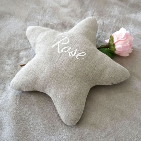 Coussin étoile personnalisé en lin naturel