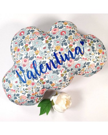 Coussin nuage Liberty Betsy personnalisé - Cadeau naissance fille - déco chambre enfant