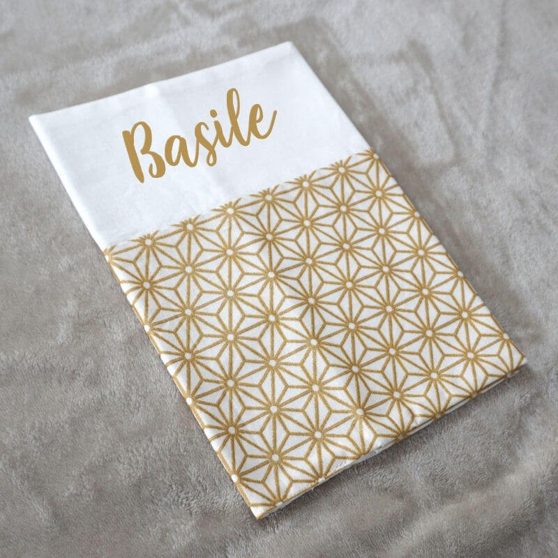 Protège carnet de santé motif géométrique doré