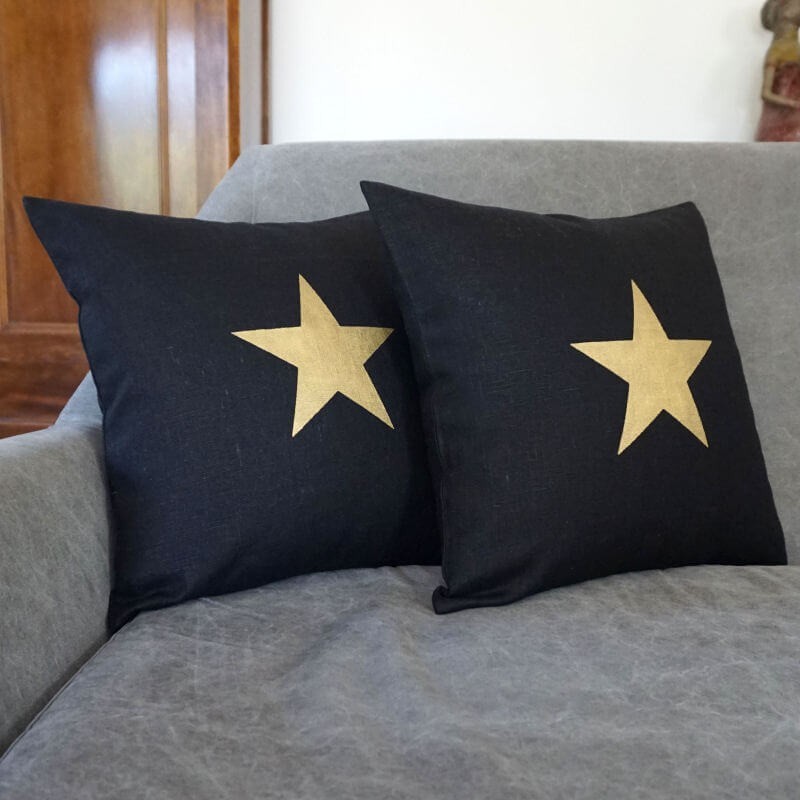 coussin lin noir étoile dorée