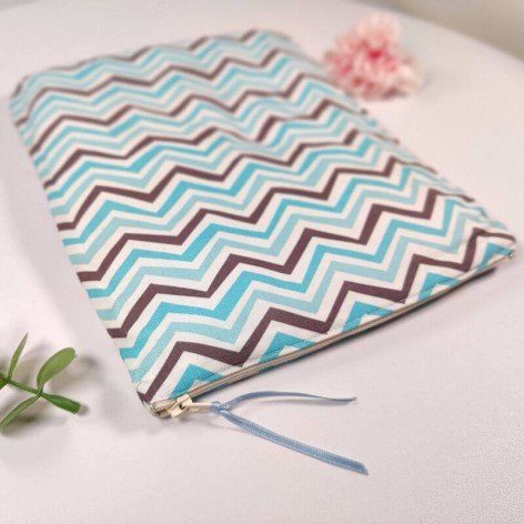 pochette molletonnée chevrons