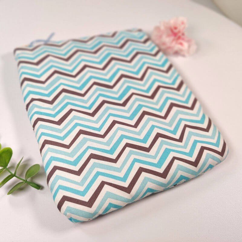 pochette molletonnée chevrons