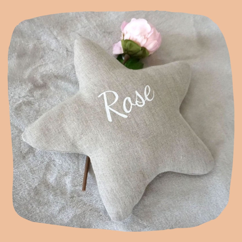 Coussin étoile personnalisé en lin naturel