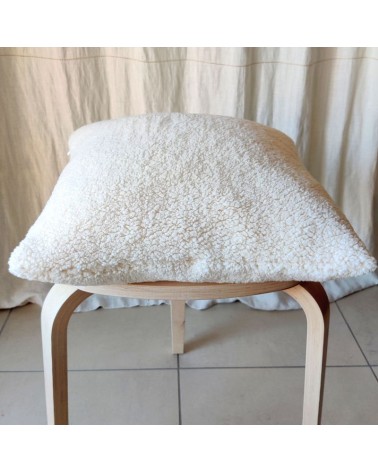 coussin fait main en fausse fourrure sherpa écrue