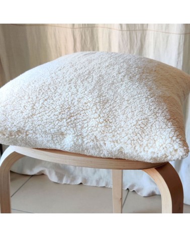 coussin fait main en fausse fourrure sherpa écrue