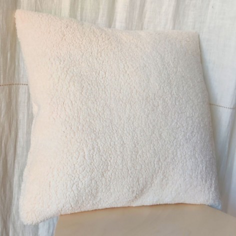 coussin fait main en fausse fourrure sherpa écrue