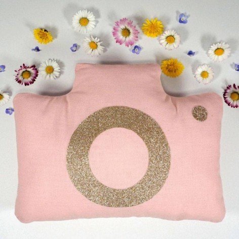 Coussin chambre fille, appareil photo rose