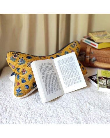 Coussin os de lecture coton fleuri, fausse fourrure et lin bleu