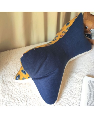 Coussin os de lecture coton fleuri, fausse fourrure et lin bleu